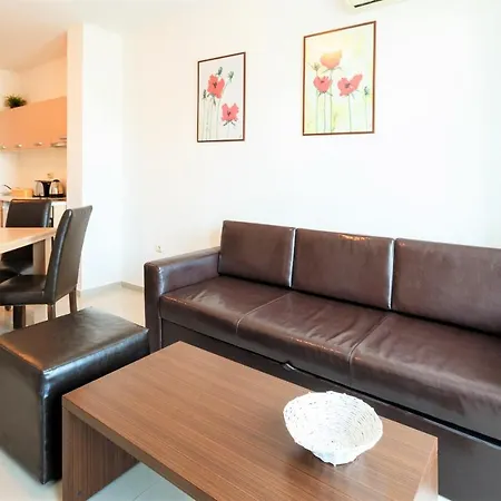Seaside 2 Bedroom With Balcony For 4-5 Pax Sluneční pobřeží