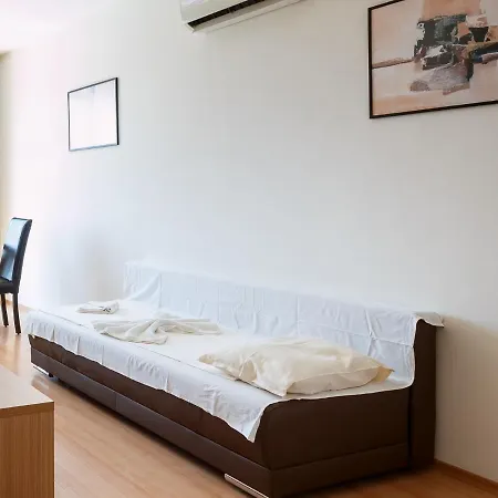 Seaside 2 Bedroom With Balcony For 4-5 Pax Sluneční pobřeží