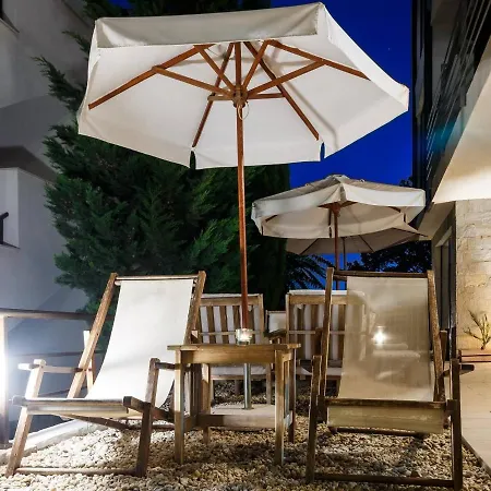 Seaside 2 Bedroom With Balcony For 4-5 Pax סאני ביץ'