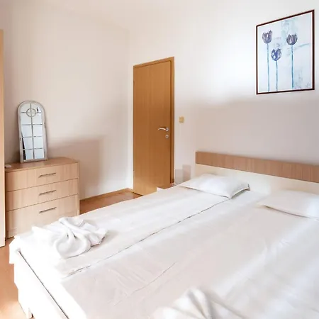 דירה Seaside 2 Bedroom With Balcony For 4-5 Pax
