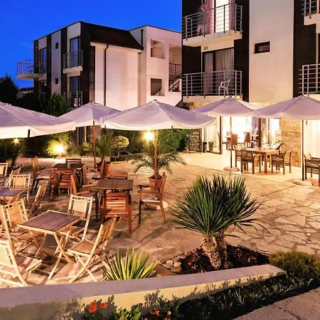 Seaside 2 Bedroom With Balcony For 4-5 Pax סאני ביץ'